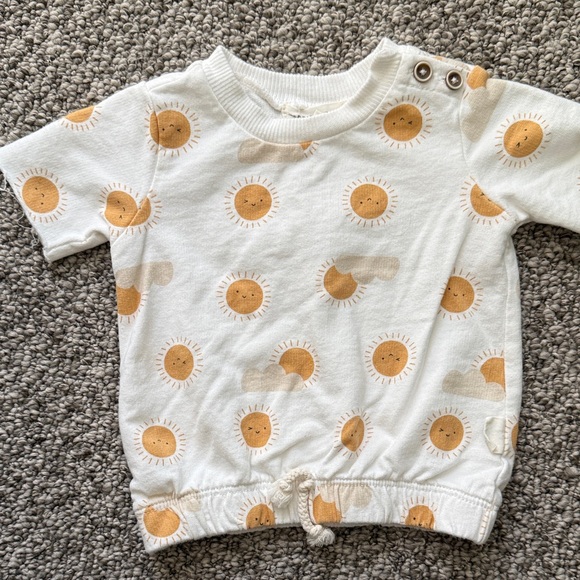 Rabbit + Bear suns outfit - Picture 4 of 4